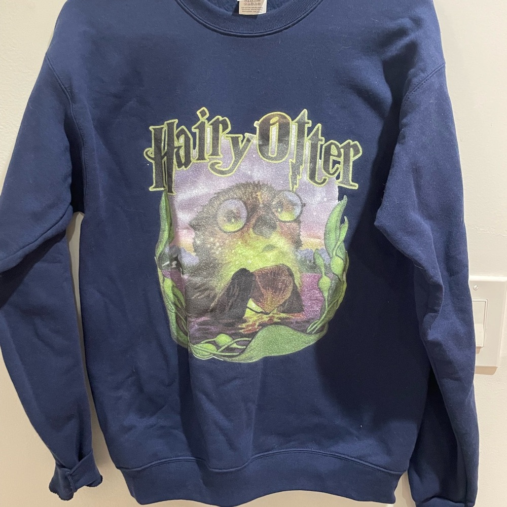 Hairy Otter sweatshirt, small